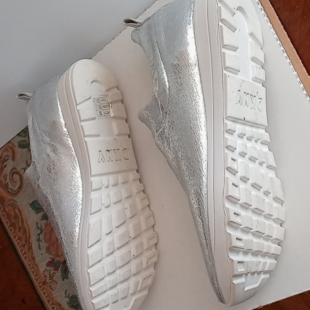 Silver DKNY metallic slip on ladies sneaker - Picture 5 of 6